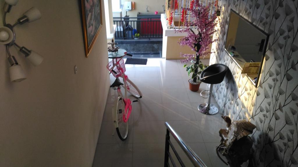 Diponegoro House Hotel Salatiga Exterior photo